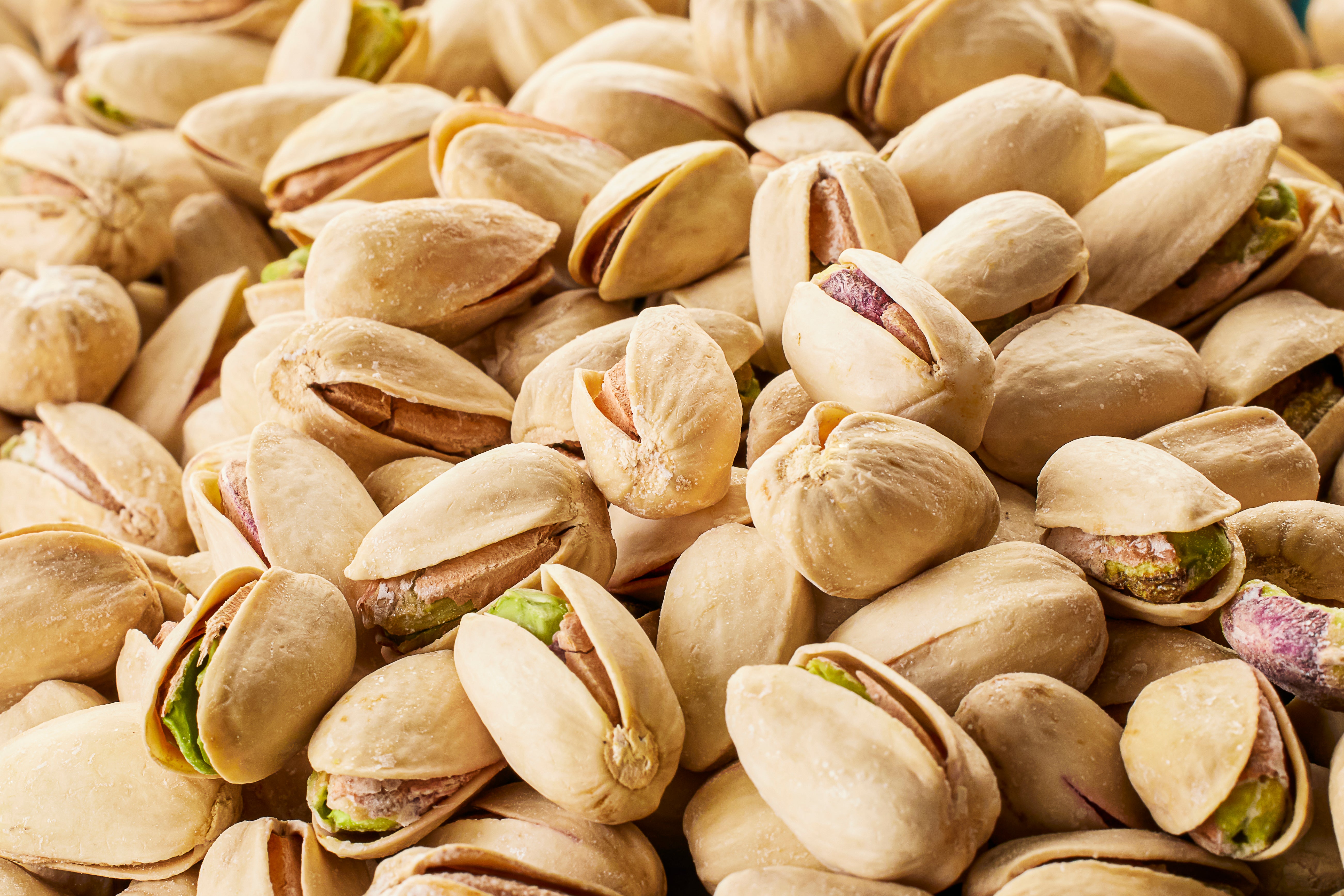 Krishival Pista 1kg, Premium Roasted and Salted Pistachios Nuts, High-Protein Healthy Dry Fruits, Nutritious Snack (Pack of 4 x 250g)