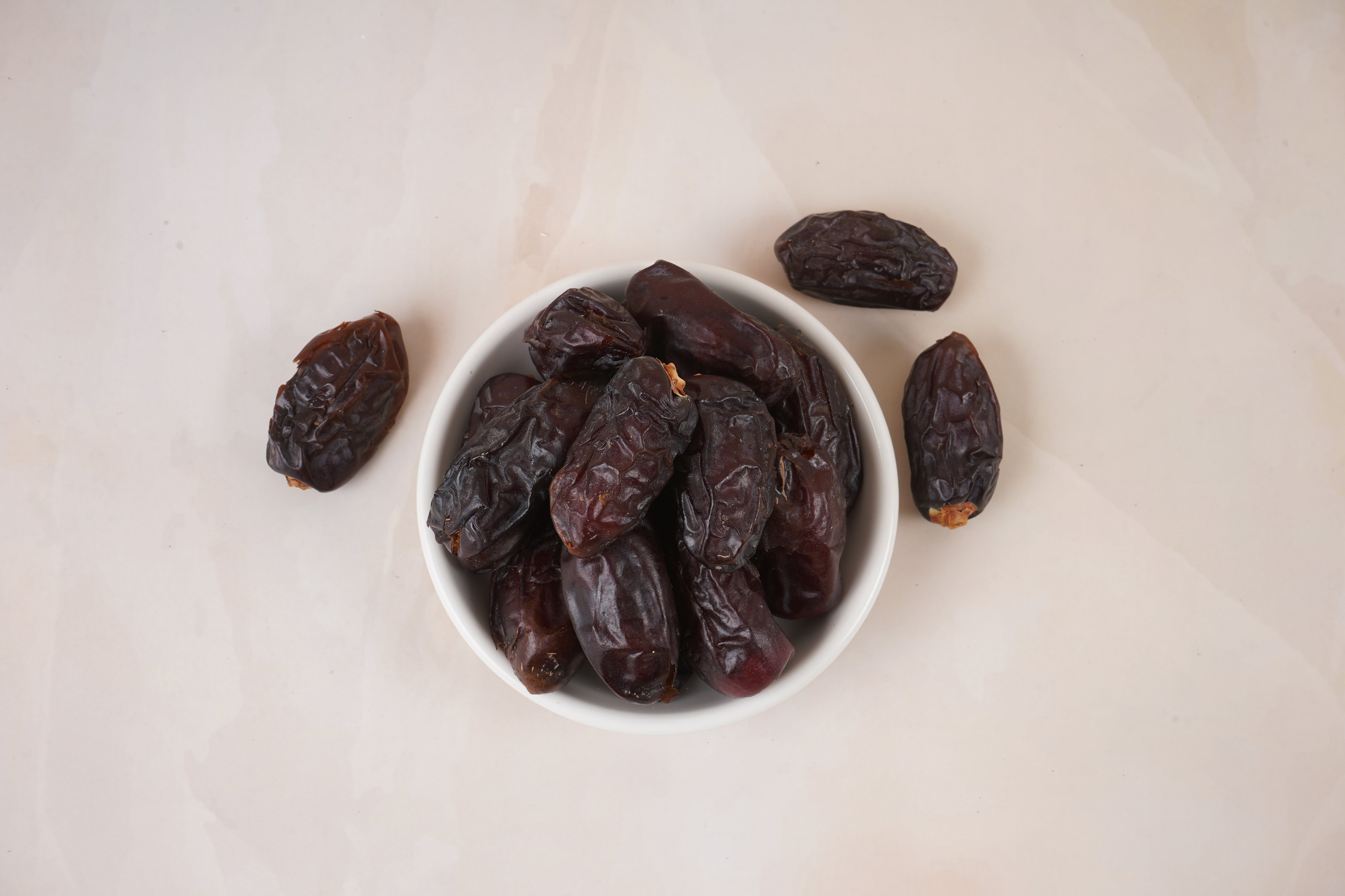 Krishival Nuts Premium Dates | 250 Grams, Pack of 1 | Rich in Dietary Fibers | 100% Natural, Ziplock Packaging